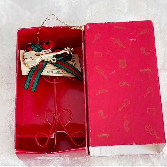 Bing & Grondahl Mini Red Metal Music Stand With Violin Christmas Ornament Boxed - Picture 4 of 8